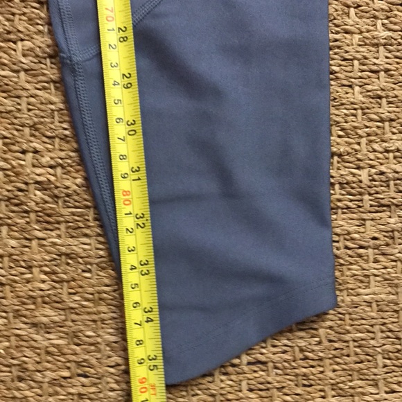 Under Armour leggings from the Running Room, 15.5” waist and 35.5” long - Picture 9 of 9